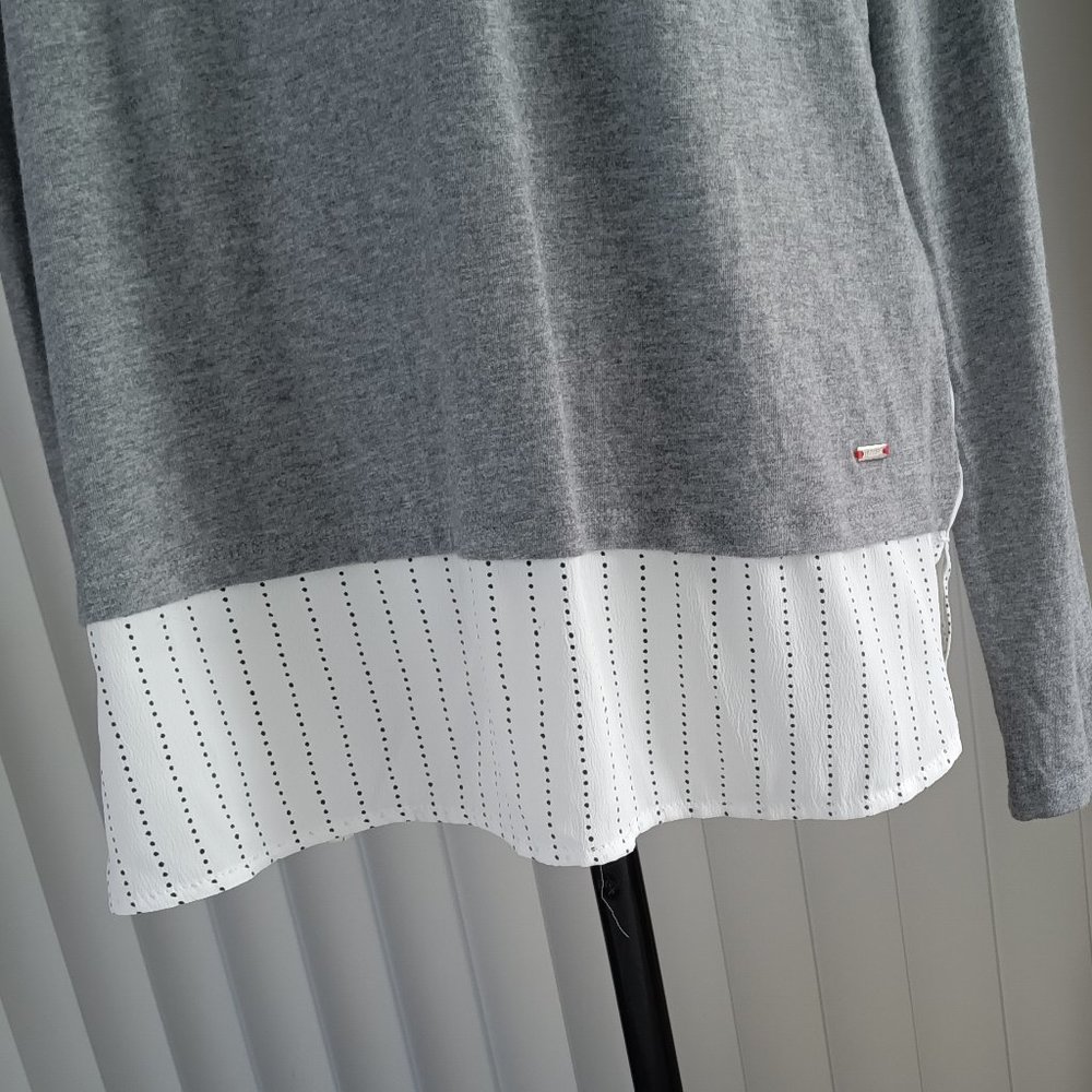 Tommy Hilfiger Tunic Blouse. - Picture 5 of 14